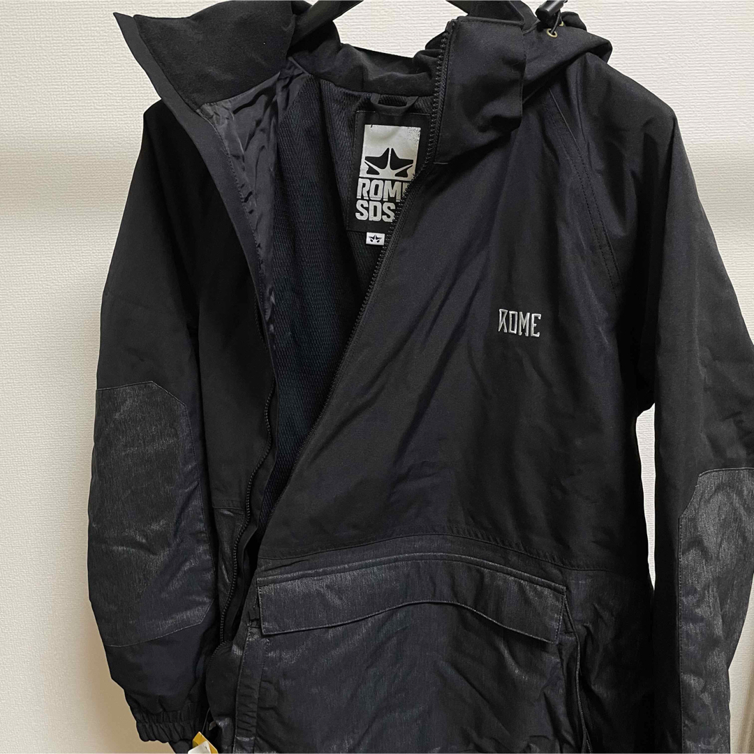 ROME SDS(ロームエスディーエス)のROME SDS MEANS JACKET【Mサイズ】スノーボードウェア 新品 スポーツ/アウトドアのスノーボード(ウエア/装備)の商品写真