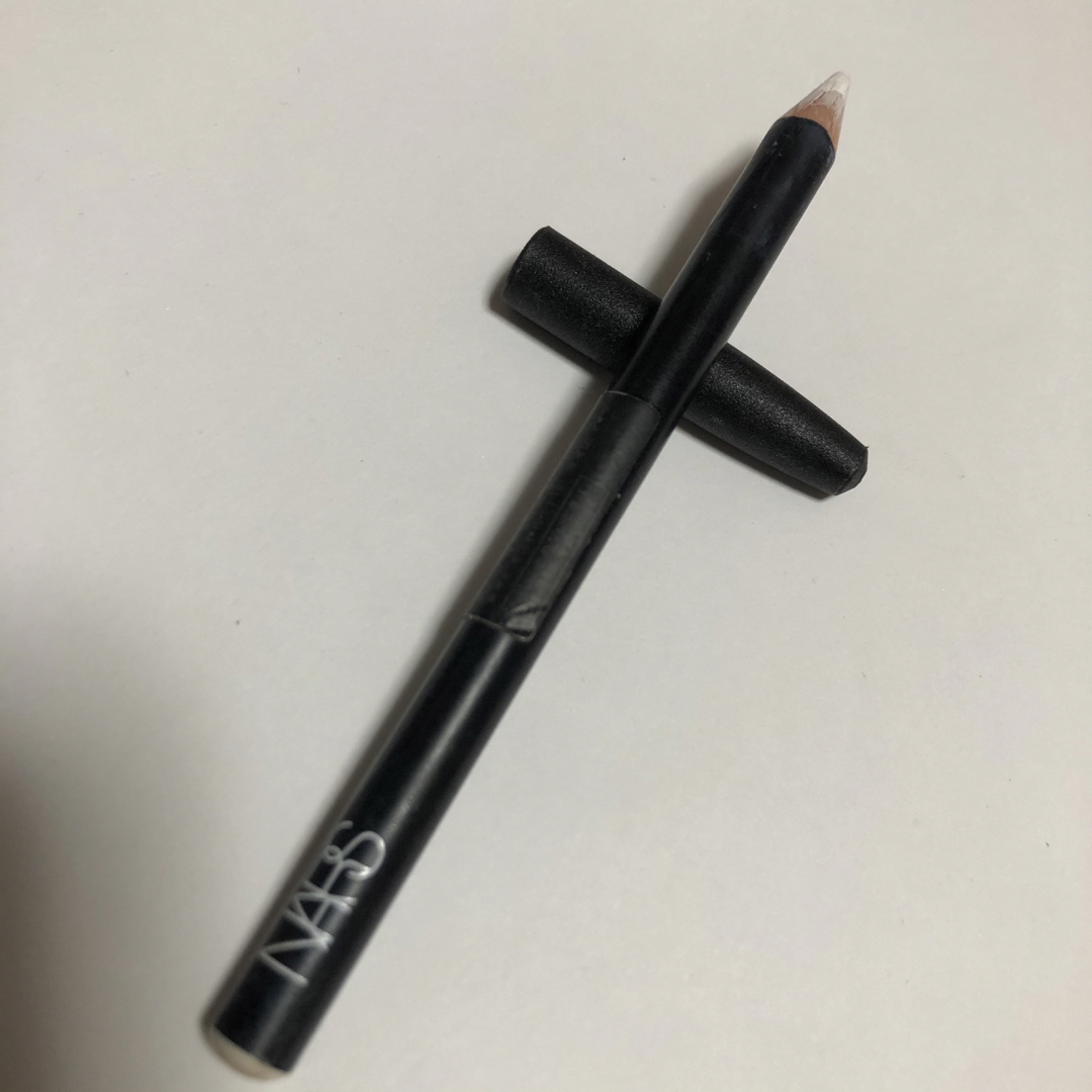 NARS(ナーズ)のNARS アイライナーペンシル 8004 白 コスメ/美容のベースメイク/化粧品(アイライナー)の商品写真