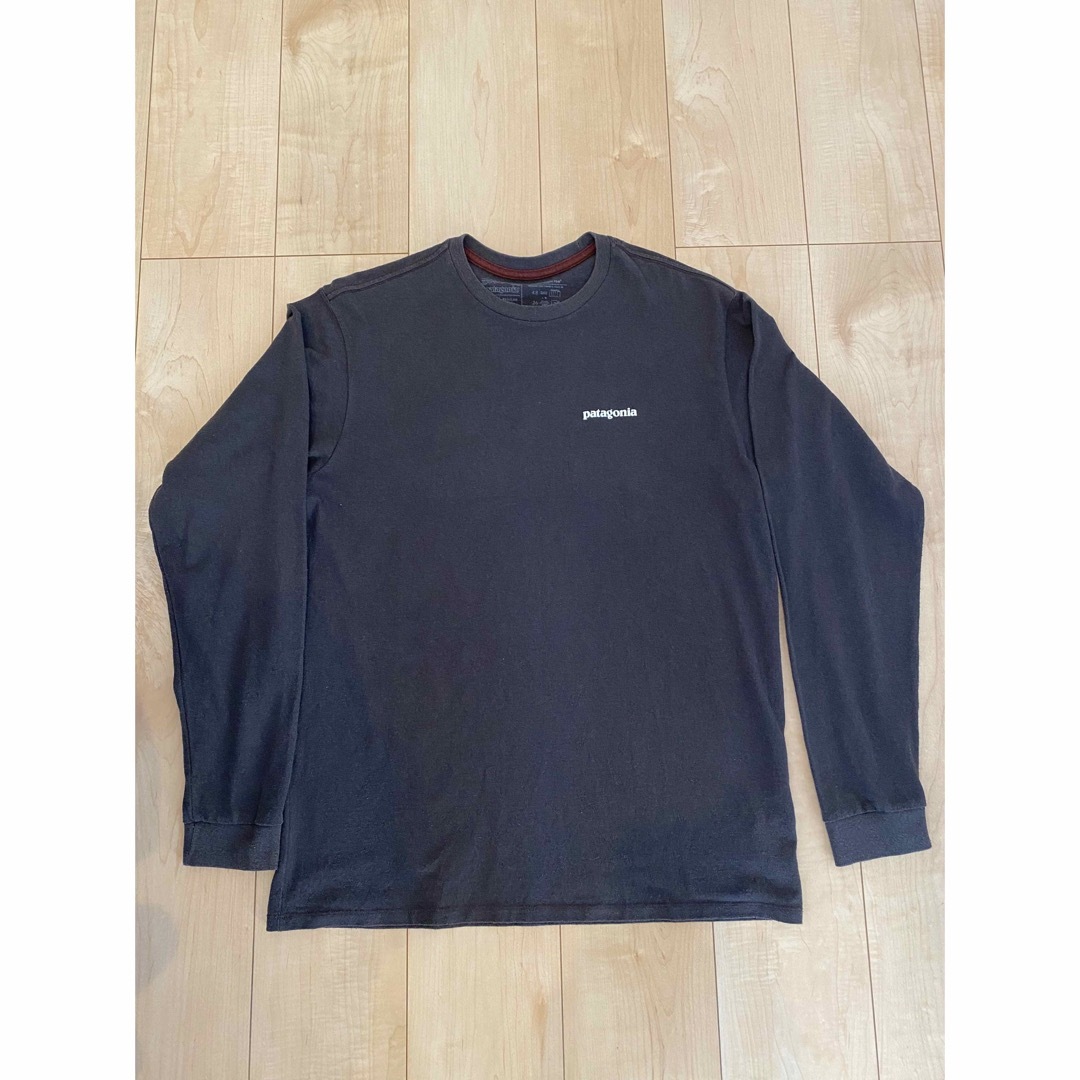 patagonia(パタゴニア)の【定番】パタゴニア 長袖 ロンT  Tシャツ Mサイズ　ブラック メンズのトップス(Tシャツ/カットソー(七分/長袖))の商品写真