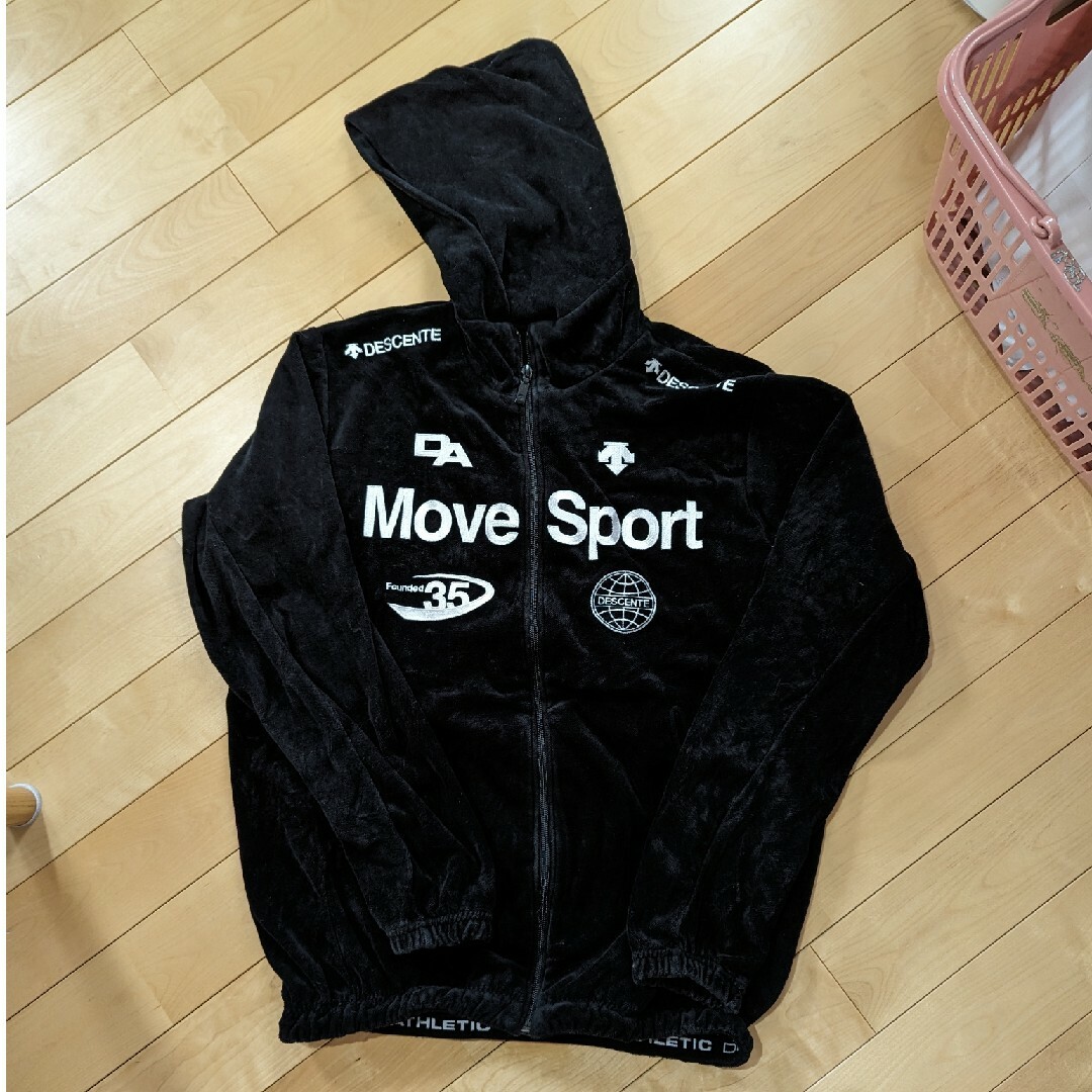 DESCENTE(デサント)の専用MOVE SPORTSパーカー メンズのトップス(ジャージ)の商品写真