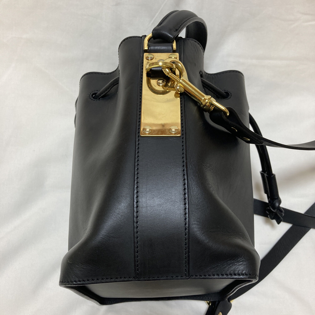 SOPHIE HULME(ソフィーヒュルム)のSOPHIE HULME ソフィーヒュルム レザー 巾着バッグ  レディースのバッグ(ショルダーバッグ)の商品写真