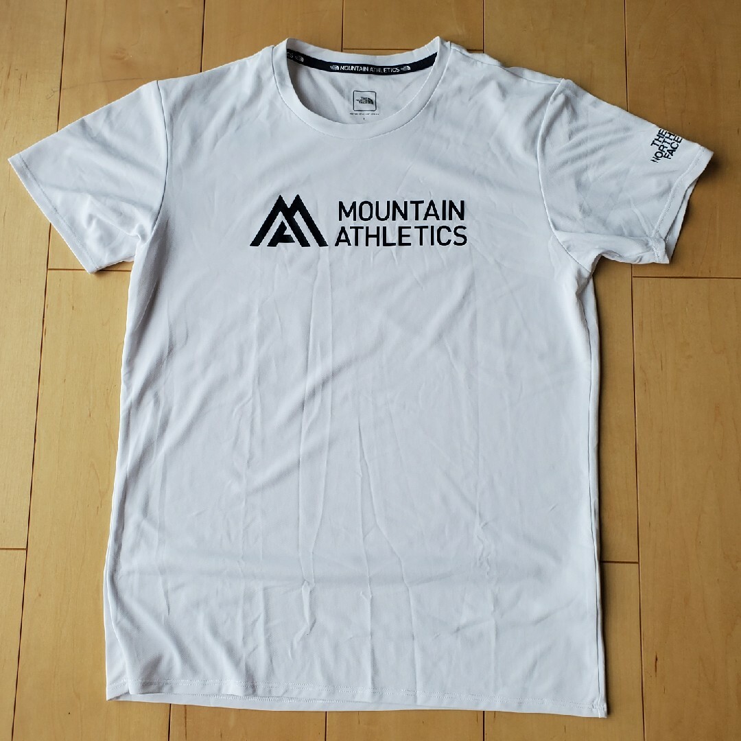 THE NORTH FACE(ザノースフェイス)の【送料無料】ノースフェイス Tシャツ 白 メンズ L メンズのトップス(Tシャツ/カットソー(半袖/袖なし))の商品写真