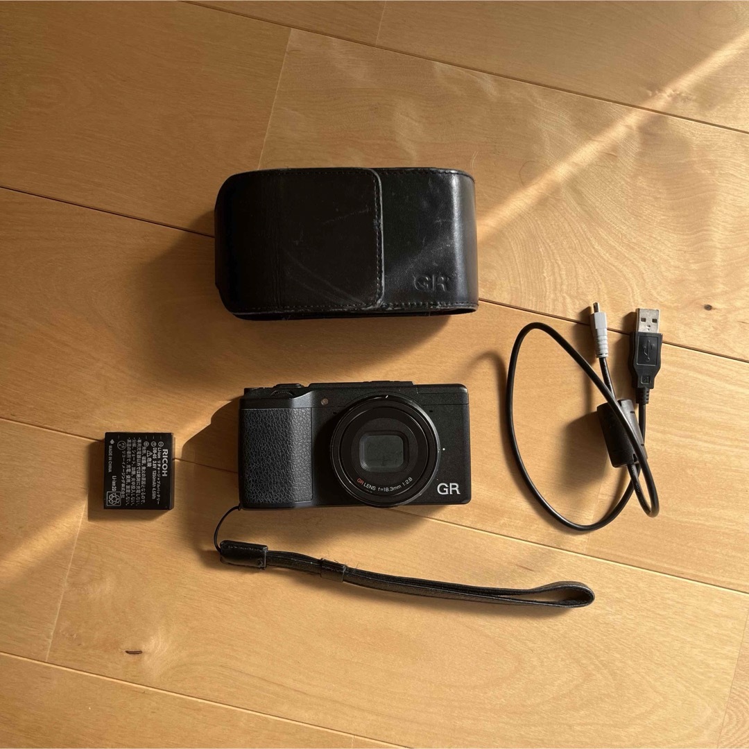 RICOH(リコー)のRICOH GRii スマホ/家電/カメラのカメラ(コンパクトデジタルカメラ)の商品写真