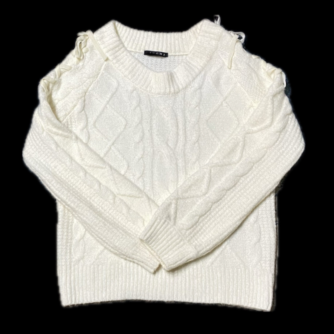 INGNI(イング)のINGNI イング ホワイト 白 ケーブルニット セーター 編み上げ リボン M レディースのトップス(ニット/セーター)の商品写真