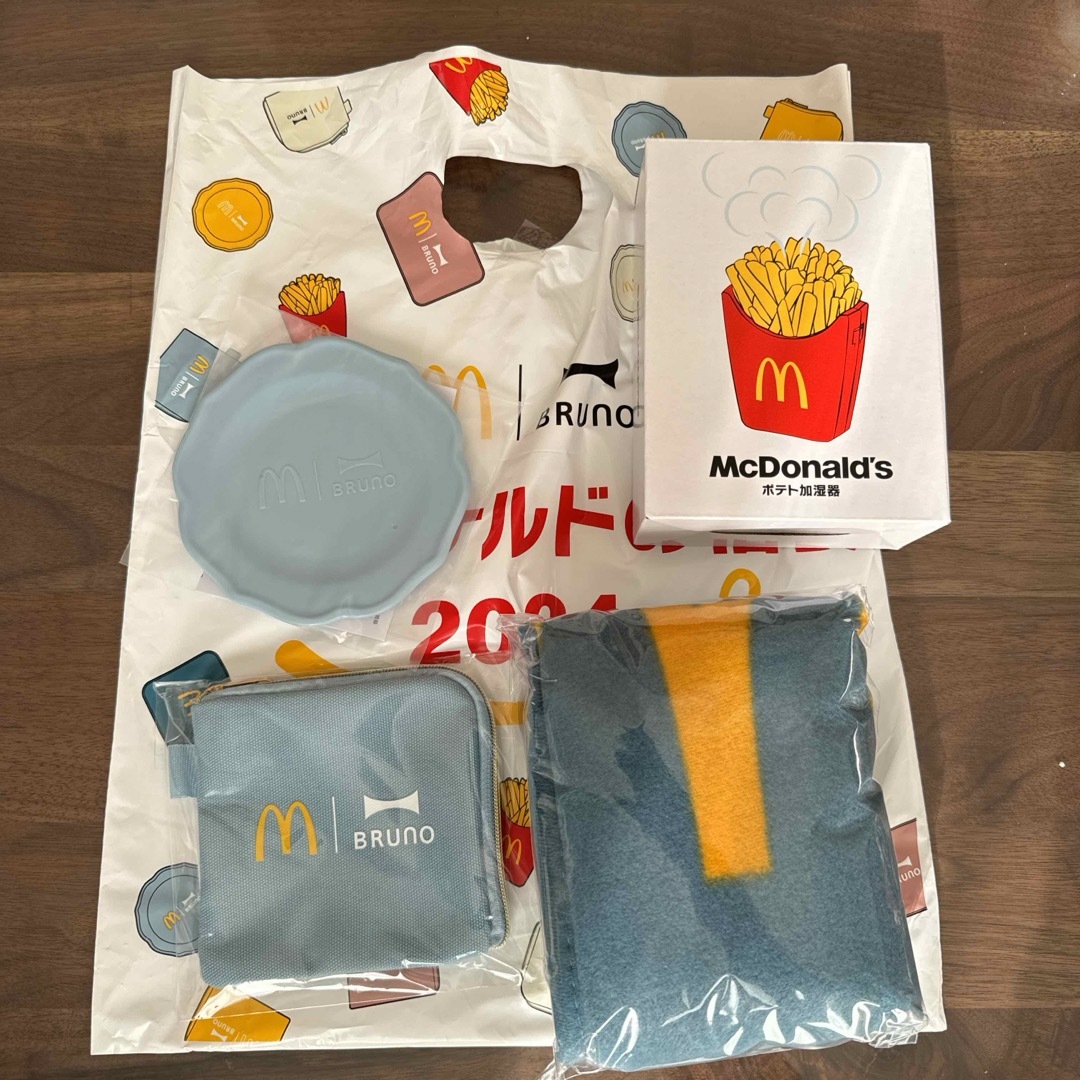 マクドナルド(マクドナルド)の【新品・未使用】マクドナルド　福袋　2024 エンタメ/ホビーのコレクション(ノベルティグッズ)の商品写真