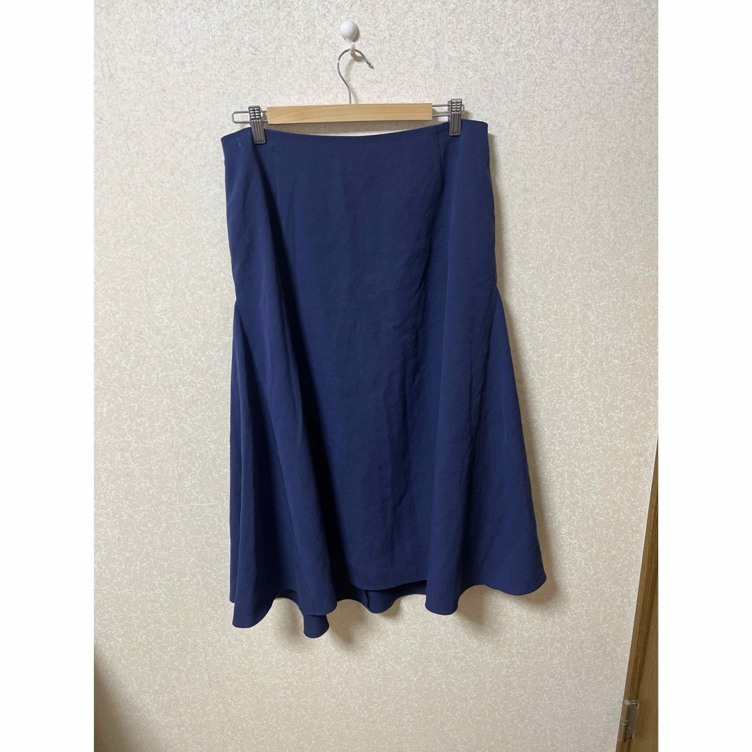 UNTITLED(アンタイトル)の中古品　untitled スカート　サイズ44 レディースのスカート(ロングスカート)の商品写真