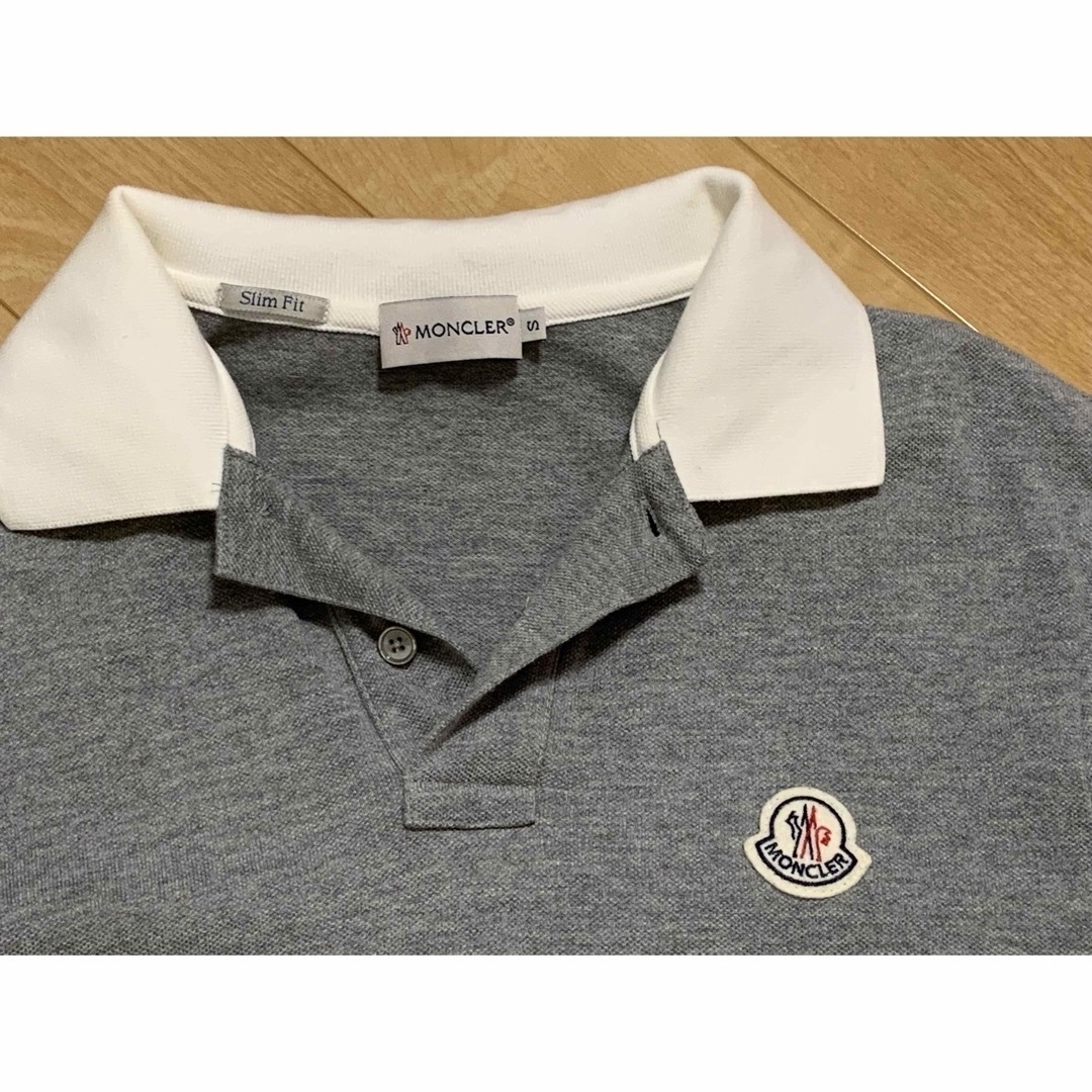 MONCLER(モンクレール)の【MONCLER国内正規品※代理店タグ付】MONCLERポロシャツ　 メンズのトップス(ポロシャツ)の商品写真