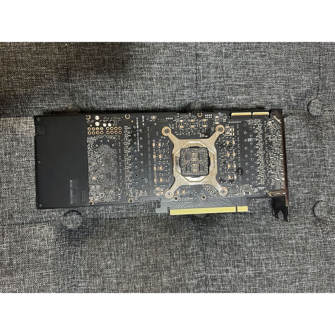 NVIDIA(エヌビディア)のRTX A5000 中古品 スマホ/家電/カメラのPC/タブレット(PCパーツ)の商品写真