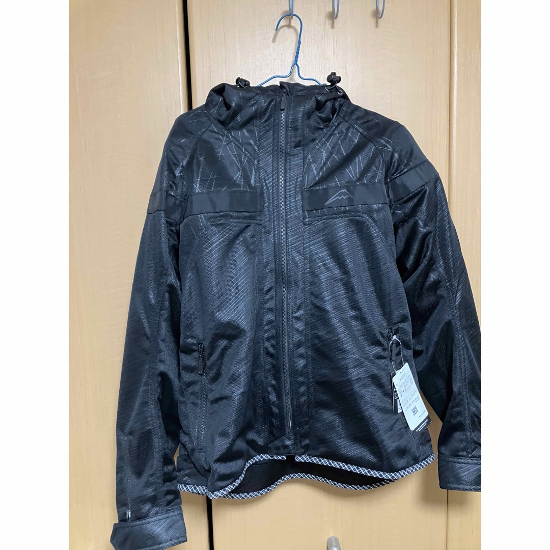 KUSHITANI(クシタニ)の新品未使用　クシタニ　フルメッシュパーカージャケット　ブラックアウト　L/XL メンズのジャケット/アウター(ライダースジャケット)の商品写真