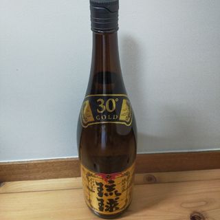 新里 乙類30° 古酒琉球ゴールド 泡盛 1.8L(焼酎)