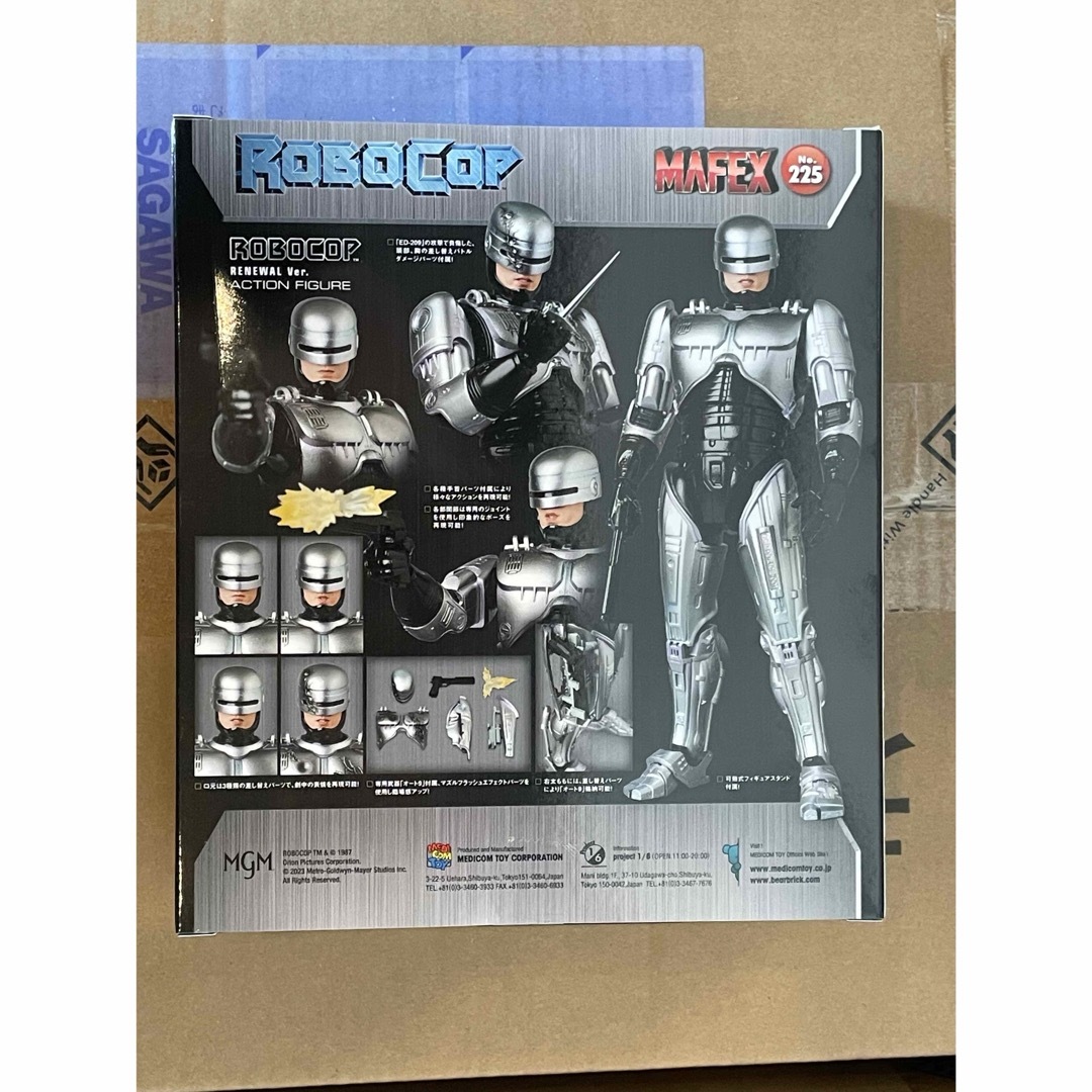 MEDICOM TOY(メディコムトイ)の新品 MAFEX ROBOCOP RENEWAL Ver. エンタメ/ホビーのフィギュア(SF/ファンタジー/ホラー)の商品写真