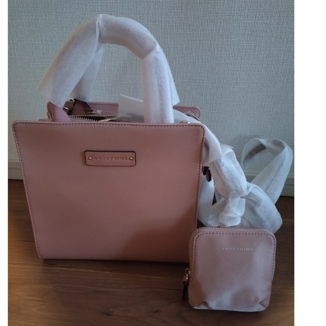 アンテプリマ　ショルダーバッグ　ピンク レディースのバッグ(ショルダーバッグ)の商品写真
