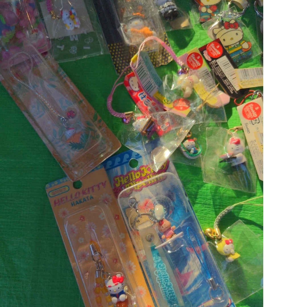 大量 キティちゃん グッズ まとめて/ストラップ キーホルダー ご当地