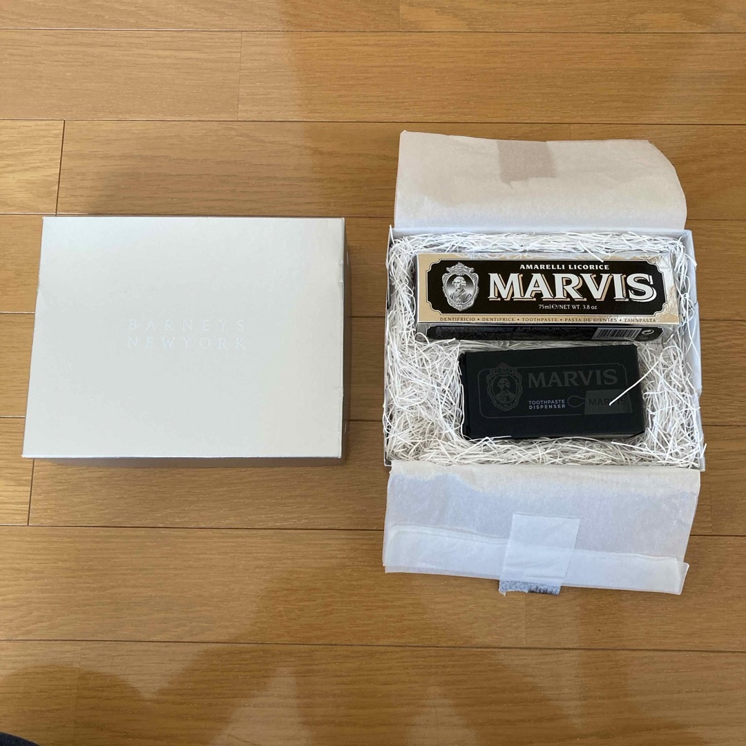 MARVIS(マービス)のMARVIS 歯磨き粉・ディスペンサーセット コスメ/美容のオーラルケア(歯磨き粉)の商品写真