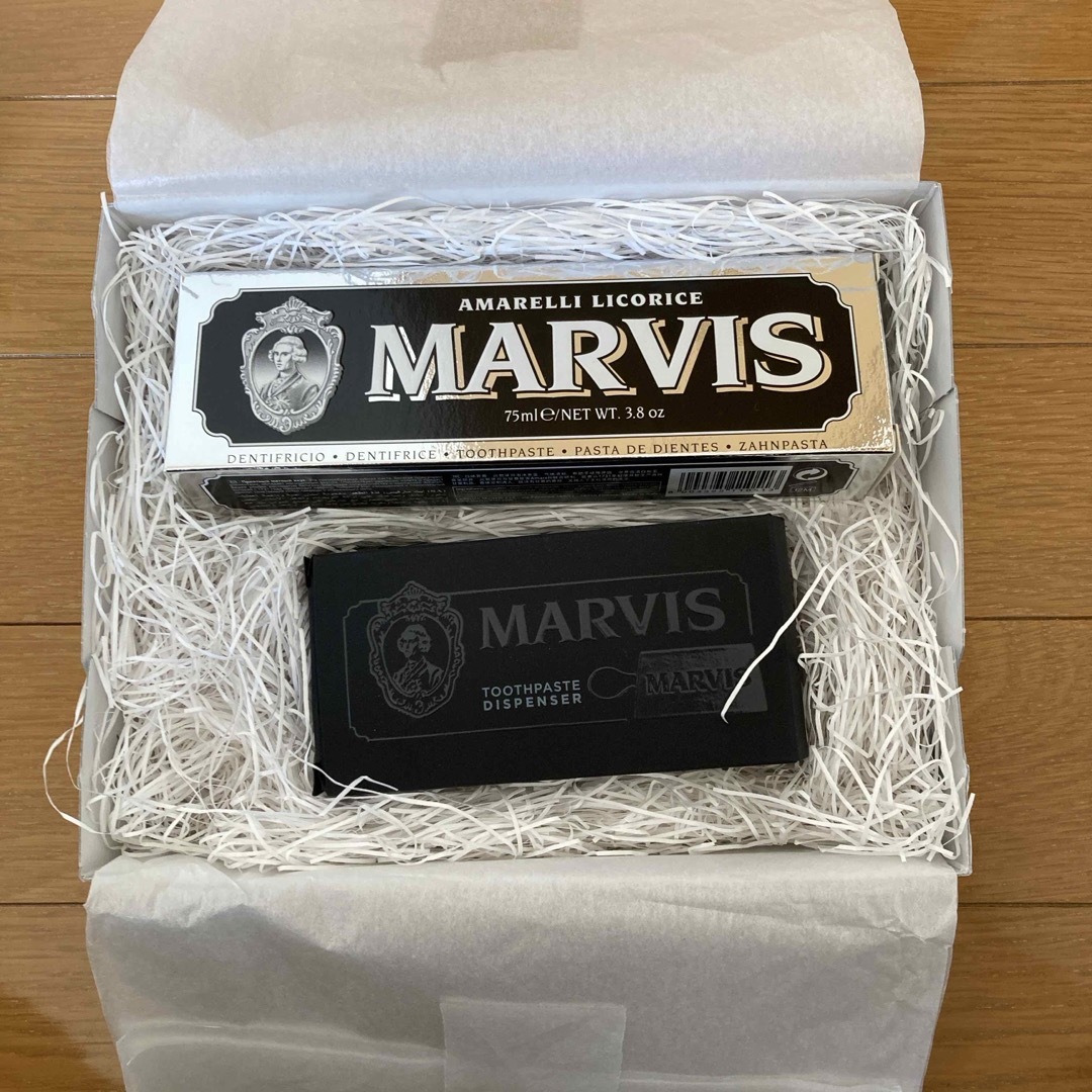 MARVIS(マービス)のMARVIS 歯磨き粉・ディスペンサーセット コスメ/美容のオーラルケア(歯磨き粉)の商品写真