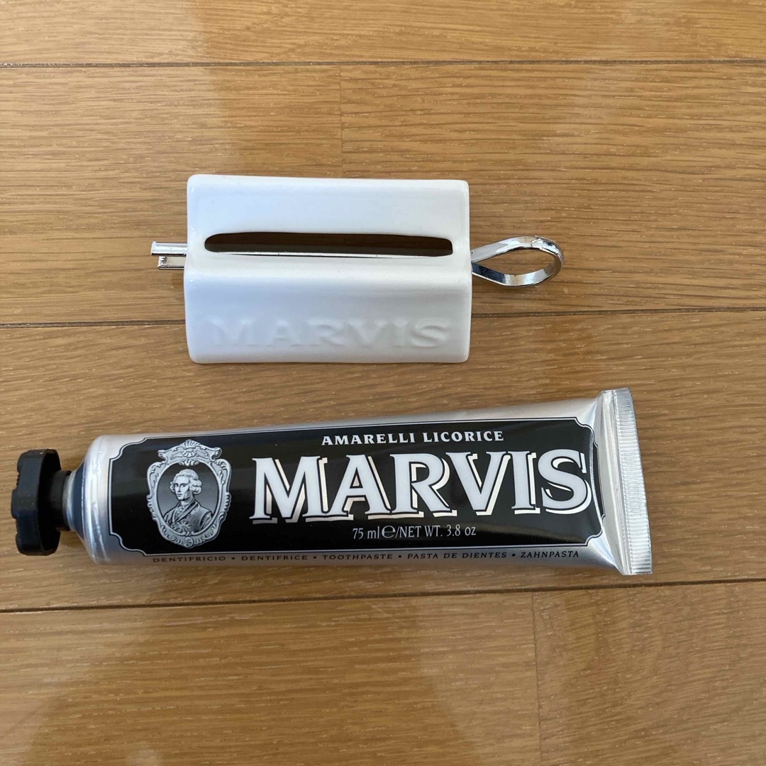 MARVIS(マービス)のMARVIS 歯磨き粉・ディスペンサーセット コスメ/美容のオーラルケア(歯磨き粉)の商品写真