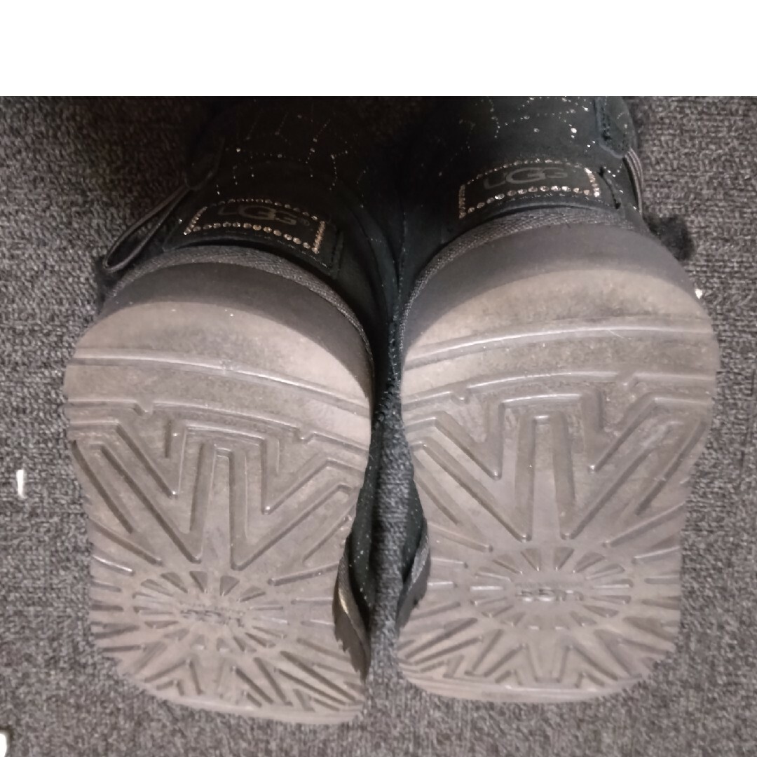 UGG スワロフスキー 22cm レディースの靴/シューズ(ブーツ)の商品写真