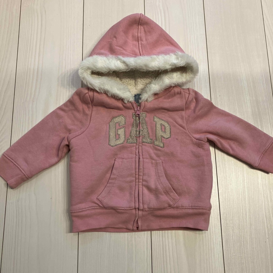 babyGAP(ベビーギャップ)のbaby Gap  ピンクパーカー キッズ/ベビー/マタニティのベビー服(~85cm)(トレーナー)の商品写真