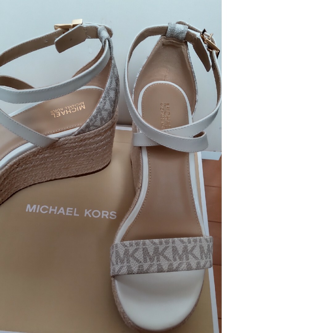 Michael Kors(マイケルコース)のMICHAEL KORSサンダル新品未使用 レディースの靴/シューズ(サンダル)の商品写真