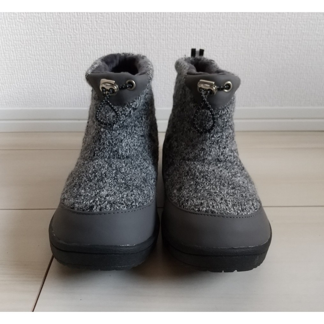 （687）ELLE SPORT グレー ショートブーツ（23.5cm） レディースの靴/シューズ(ブーツ)の商品写真