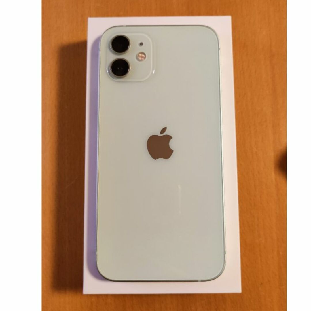 Apple(アップル)のApple iPhone 12 128GB グリーン SIMフリー スマホ/家電/カメラのスマートフォン/携帯電話(スマートフォン本体)の商品写真