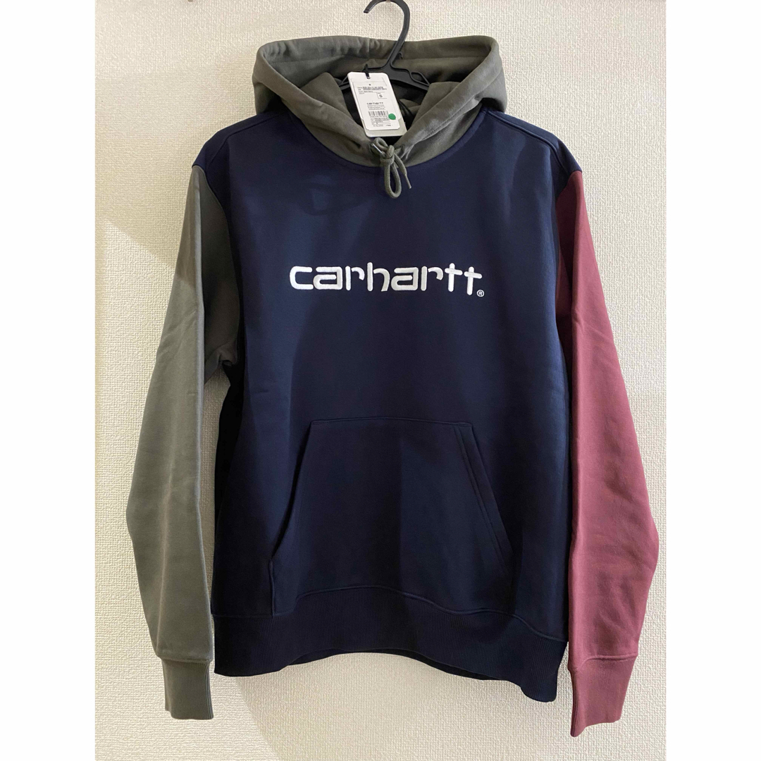 carhartt(カーハート)のcarhartt カーハート　フーディー　パーカー　切り返しパーカー　新品未使用 メンズのトップス(パーカー)の商品写真