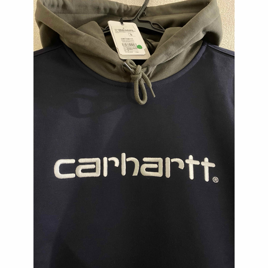 carhartt(カーハート)のcarhartt カーハート　フーディー　パーカー　切り返しパーカー　新品未使用 メンズのトップス(パーカー)の商品写真