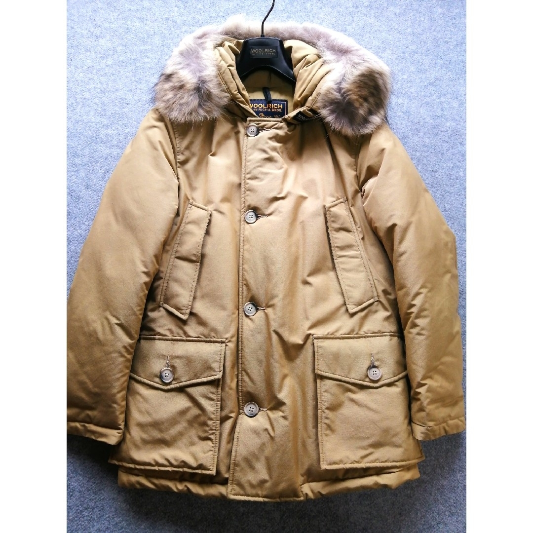 WOOLRICH(ウールリッチ)の【未使用に近い】WOOLRICH ウールリッチ アークティックパーカー メンズのジャケット/アウター(ダウンジャケット)の商品写真