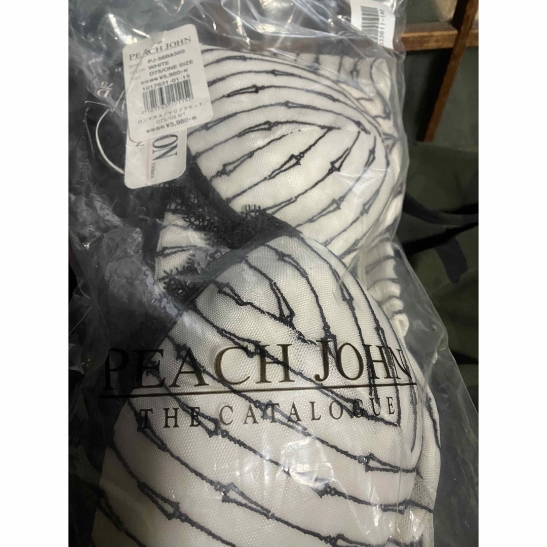 PEACH JOHN(ピーチジョン)のピーチジョン　ロンギヌスノヤリブラセットD75 レディースの下着/アンダーウェア(ブラ&ショーツセット)の商品写真