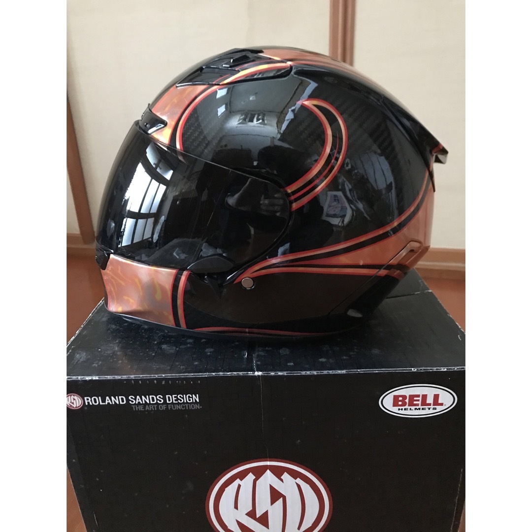 RSD SPEED FREAK CARBON BELL STARヘルメットサイズはMサイズ