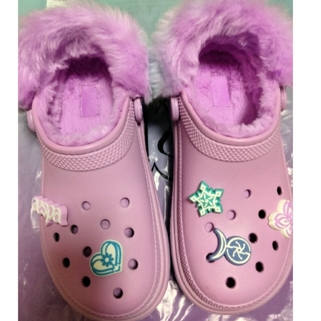 crocs(クロックス)のaespa✕crocs　コラボシューズ レディースの靴/シューズ(サンダル)の商品写真
