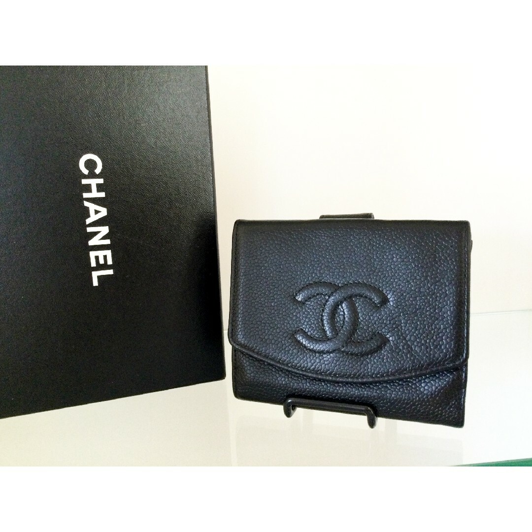 CHANEL(シャネル)の【極美品】CHANEL シャネル ココマーク キャビアスキン 二つ折り 財布 レディースのファッション小物(財布)の商品写真