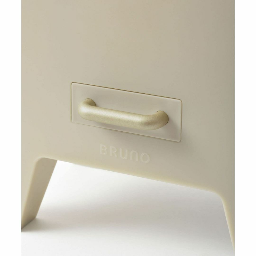 BRUNO ブルーノ 加湿器 アロマ 大容量 ハイブリッド 超音波式 UV 寝室 スマホ/家電/カメラの冷暖房/空調(その他)の商品写真