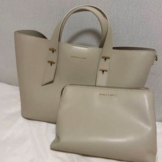 CHARLES&KEITH  ダブルハンドル スローチーバッグ(ハンドバッグ)