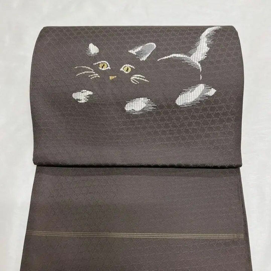 素材正絹商品番号白猫と鞠が織られた袋帯　着物　カジュアル　動物