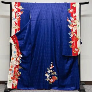 紺色地に赤と白の縦縞、刺繍の振袖　金駒刺繍　着物(振袖)