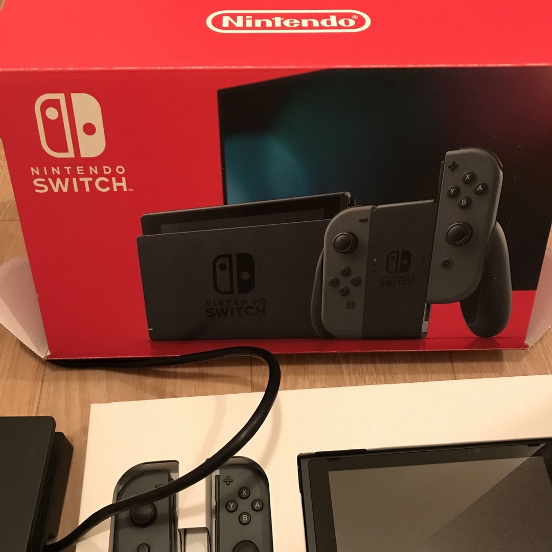 NintendoNintendo Switch ニンテンドー　スイッチ　本体