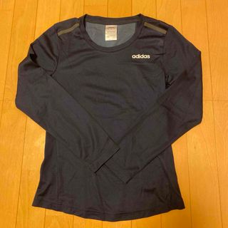 アディダス(adidas)のadidas  Tシャツ　長袖　Mサイズ(Tシャツ(長袖/七分))