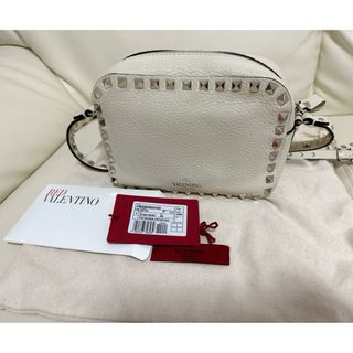 ヴァレンティノ(VALENTINO)の【美品】VALENTINO スタッズクロスボディバッグ(ショルダーバッグ)