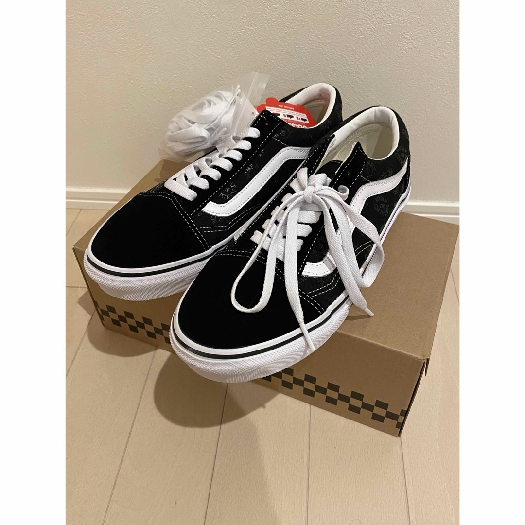 スニーカー新品タグ付き　VANS×BUMP OF CHICKEN　スニーカー　25.5