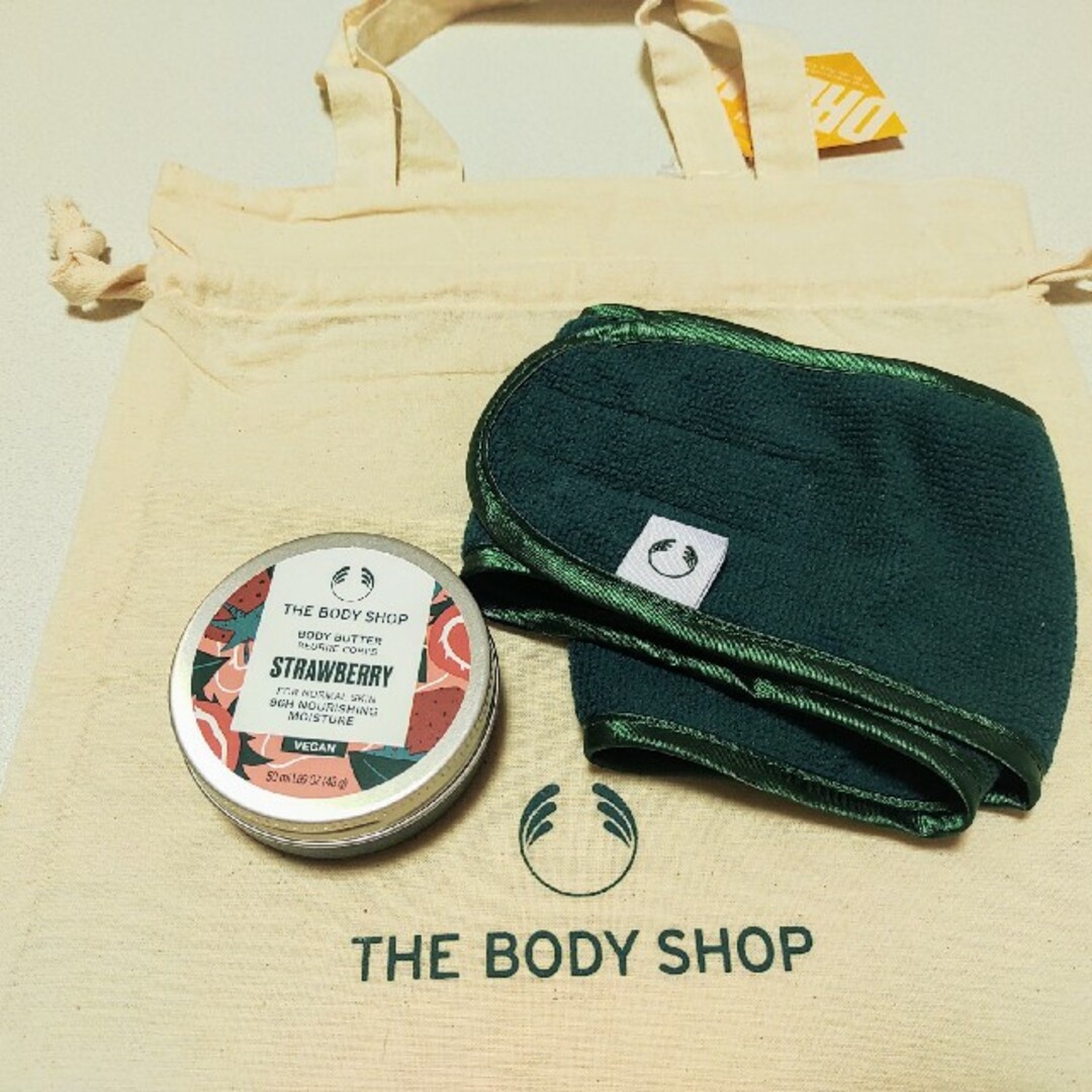 THE BODY SHOP(ザボディショップ)のボディショップ　ボディクリーム　ストロベリー　ヘアバンド　トートバッグ コスメ/美容のボディケア(ボディクリーム)の商品写真