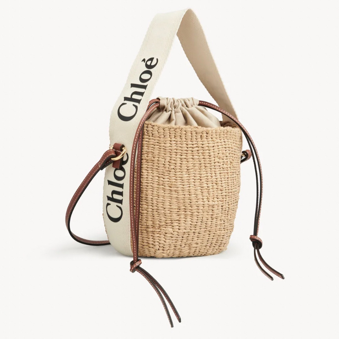 Chloe(クロエ)の正規品【Chloe】【新品】“Woody”バスケットバッグ スモール ホワイト レディースのバッグ(ハンドバッグ)の商品写真
