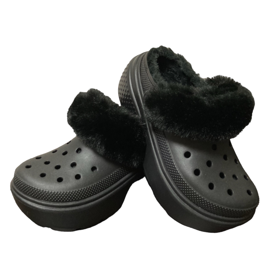 crocs(クロックス)の【新品】crocs クロックス　ストンプラインドクロッグ　厚底　ファー　ブーツ レディースの靴/シューズ(サンダル)の商品写真