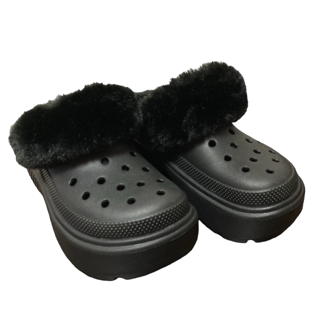 crocs(クロックス)の【新品】crocs クロックス　ストンプラインドクロッグ　厚底　ファー　ブーツ レディースの靴/シューズ(サンダル)の商品写真