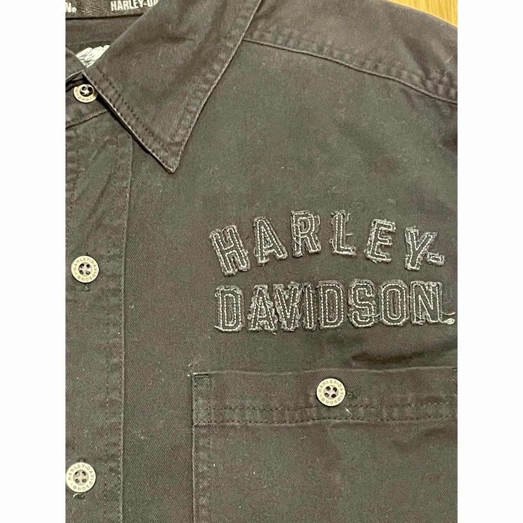 Harley Davidson(ハーレーダビッドソン)のハーレーダビットソン ロゴワッペン 黒シャツ 長袖 ブラック メンズ Lサイズ メンズのトップス(シャツ)の商品写真