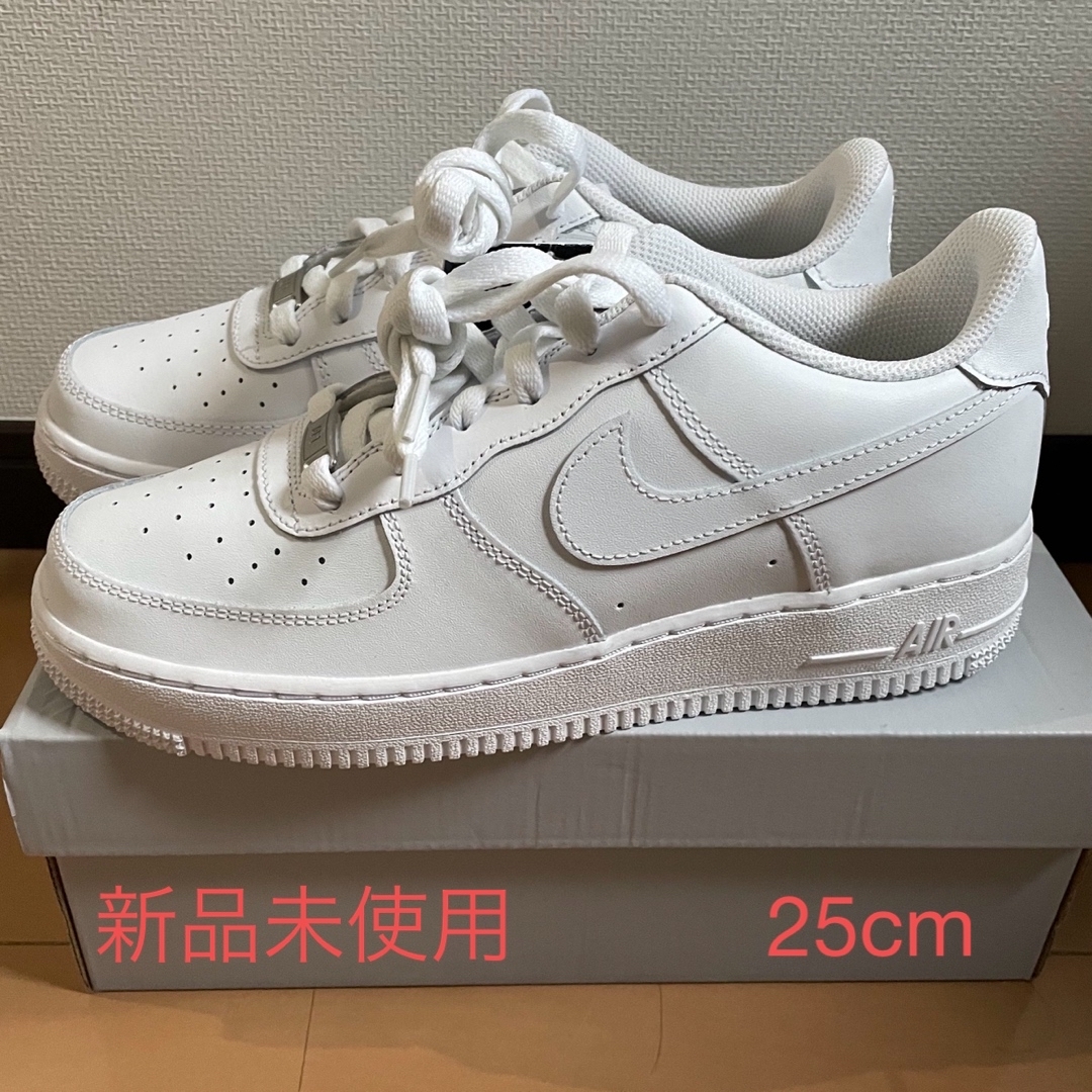 NIKE(ナイキ)のNIKE エアフォース1  25cm レディースの靴/シューズ(スニーカー)の商品写真