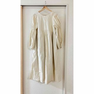 ダブルクローゼット(w closet)のw closet 2way ワンピース ロングワンピース ベージュ 淡色(ロングワンピース/マキシワンピース)