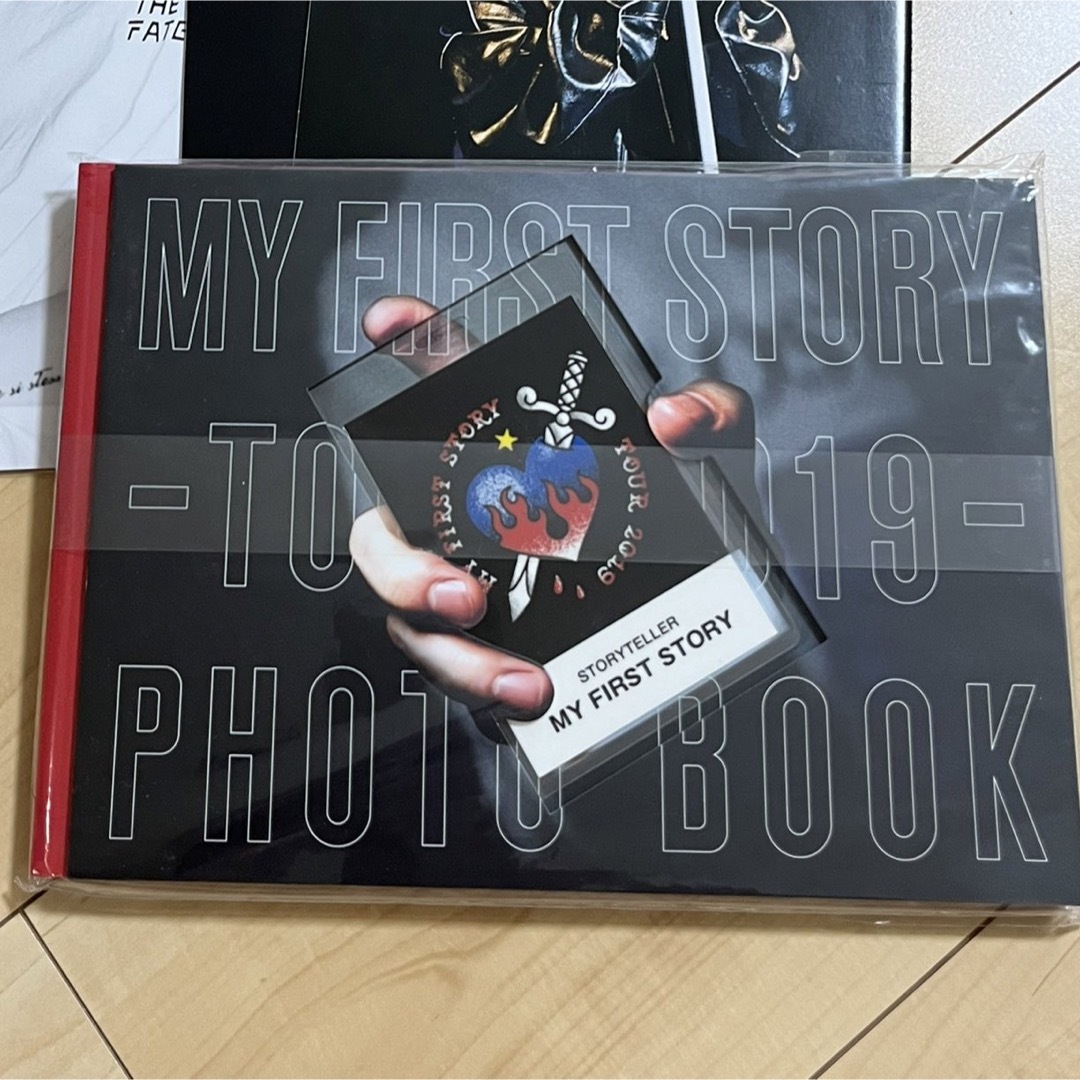 ONE OK ROCK(ワンオクロック)のMY FIRST STORY　マイファス 写真集 仕掛け ストテラ限定  エンタメ/ホビーのタレントグッズ(ミュージシャン)の商品写真