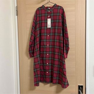 ユニクロ(UNIQLO)の【新品】UNIQLO GIRLS フランネルチェックワンピース　サイズ150(ワンピース)