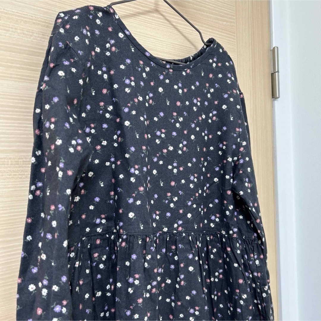 UNIQLO(ユニクロ)の【新品】UNIQLO ⭐︎ GIRLS フランネルワンピース　サイズ150 キッズ/ベビー/マタニティのキッズ服女の子用(90cm~)(ワンピース)の商品写真